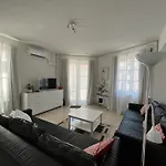 Daire Elegant Apartment Sibenik Center With Balcony & Private Parking Šibenik