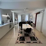 Daire Elegant Apartment Sibenik Center With Balcony & Private Parking *