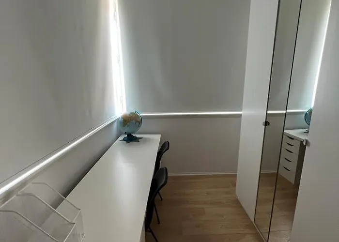 Bella Upscale - Premium Center & Free Private Parking Szybenik