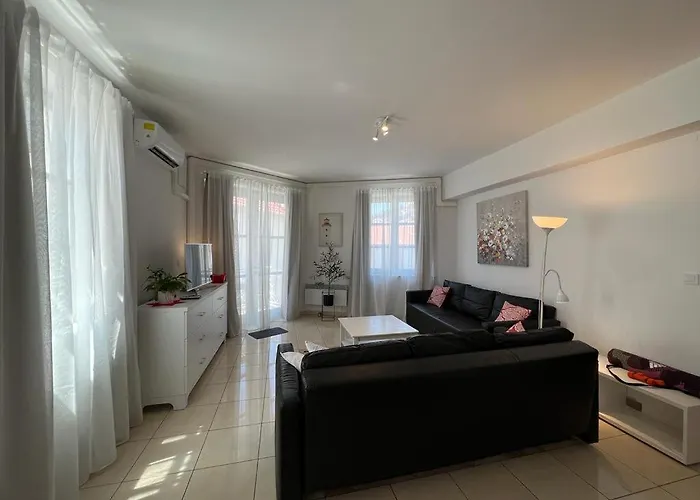 Bella Upscale - Premium Center & Free Private Parking