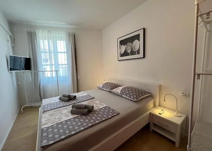 Bella Upscale - Premium Center & Free Private Parking * Szybenik