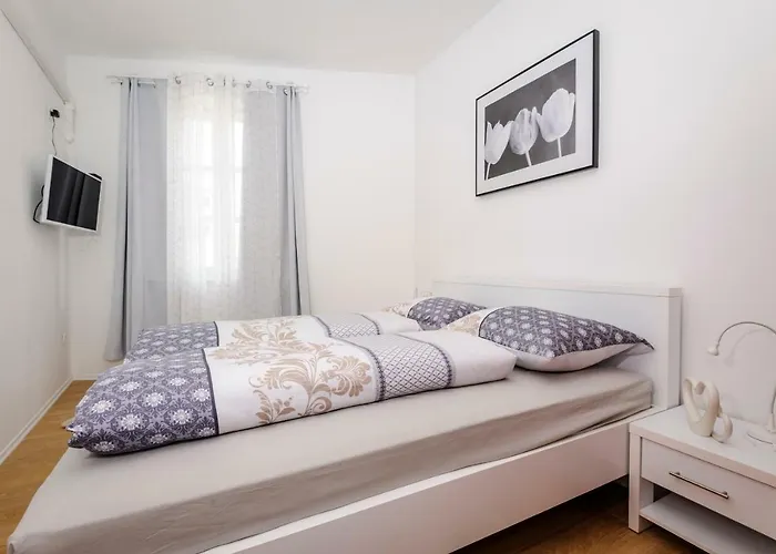 Apartament Bella Upscale - Premium Center & Free Private Parking *