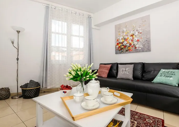 Bella Upscale - Premium Center & Free Private Parking *