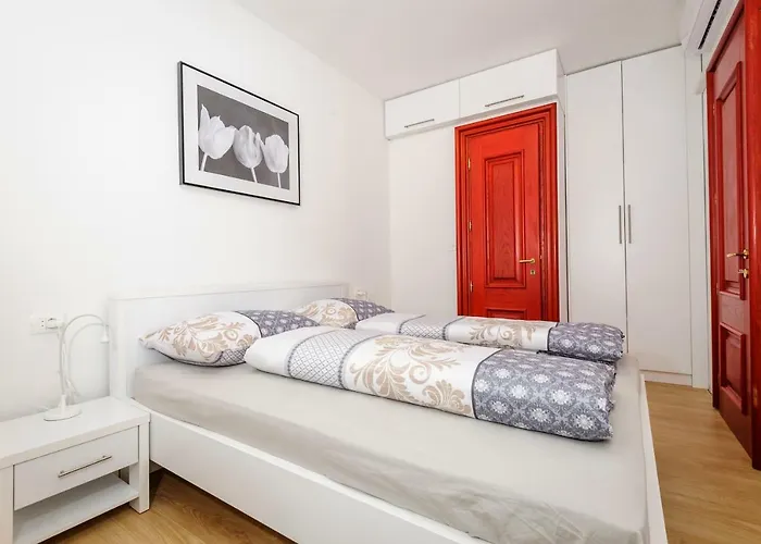 Apartament Bella Upscale - Premium Center & Free Private Parking