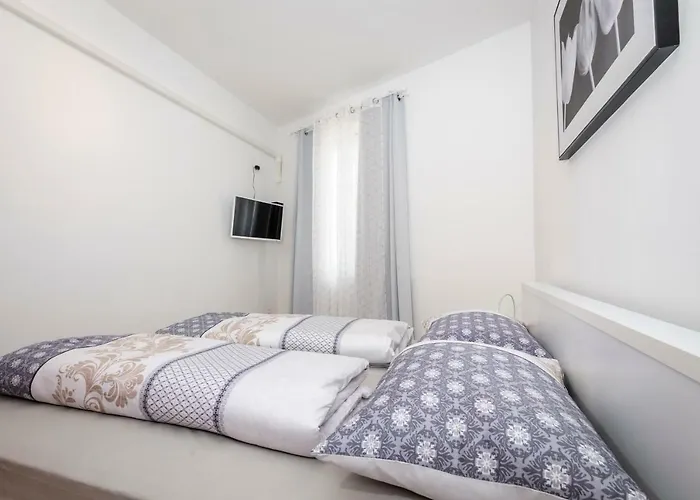 Bella Upscale - Premium Center & Free Private Parking